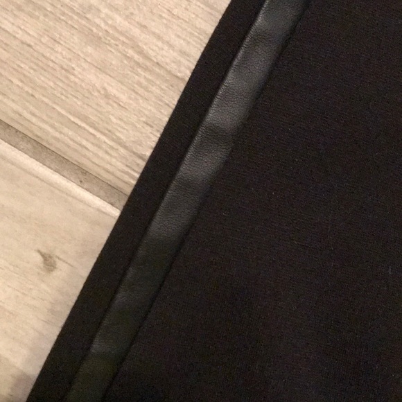 ⬇️PROFESSIONAL BLACK DRESS PANTS WITH DETAIL - Picture 4 of 4